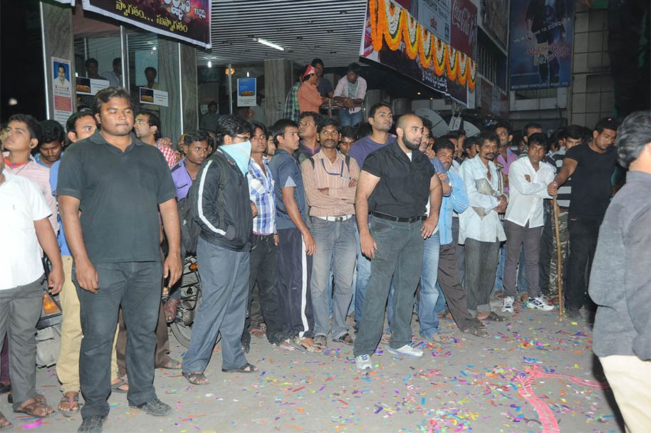 Yevadu-Trailer-Launch-at-Sandhya-70MM